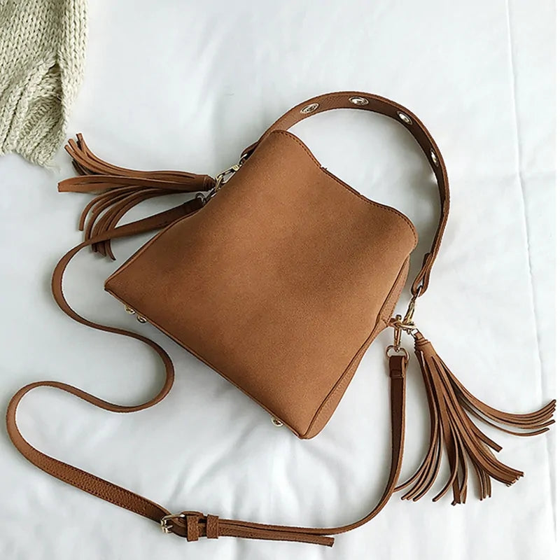 Daisy Vintage Tassel Bag