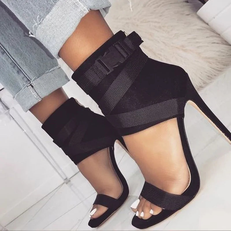 The Bandit Pump Heels